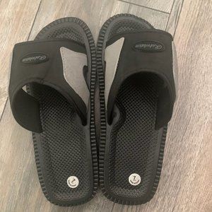 NEW REDVOLUTION BLACK/GRAY SLIDES 7